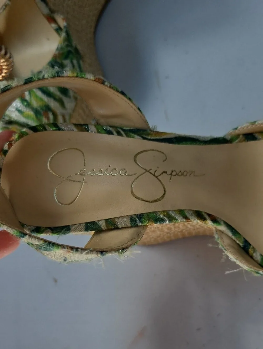 Jessica Simpson eye catching
